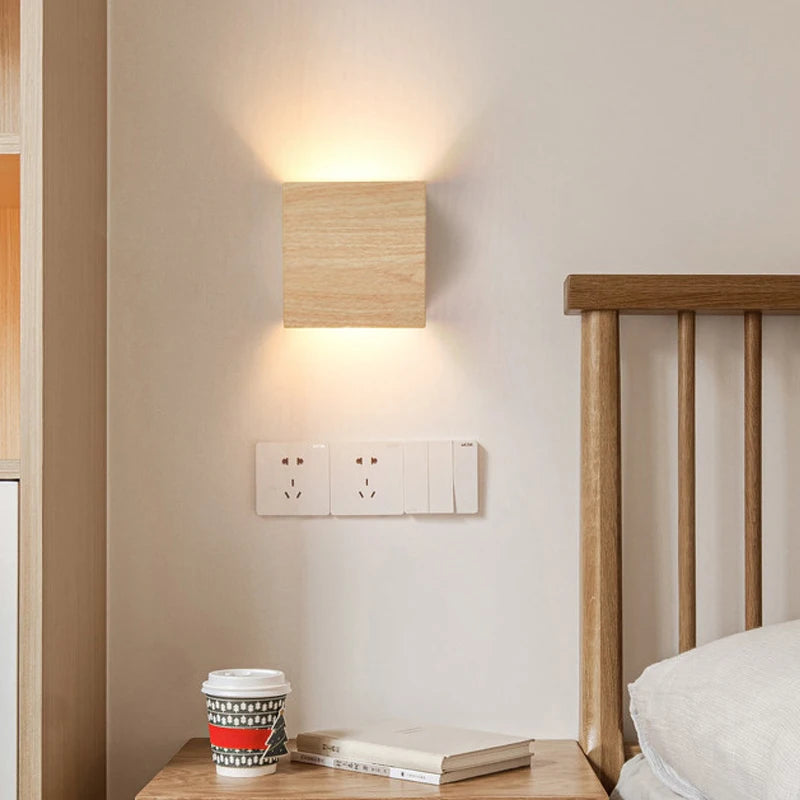 Applique Murale LED en Bois Nordique – Design Élégant pour Chambre, Salon et Escalier